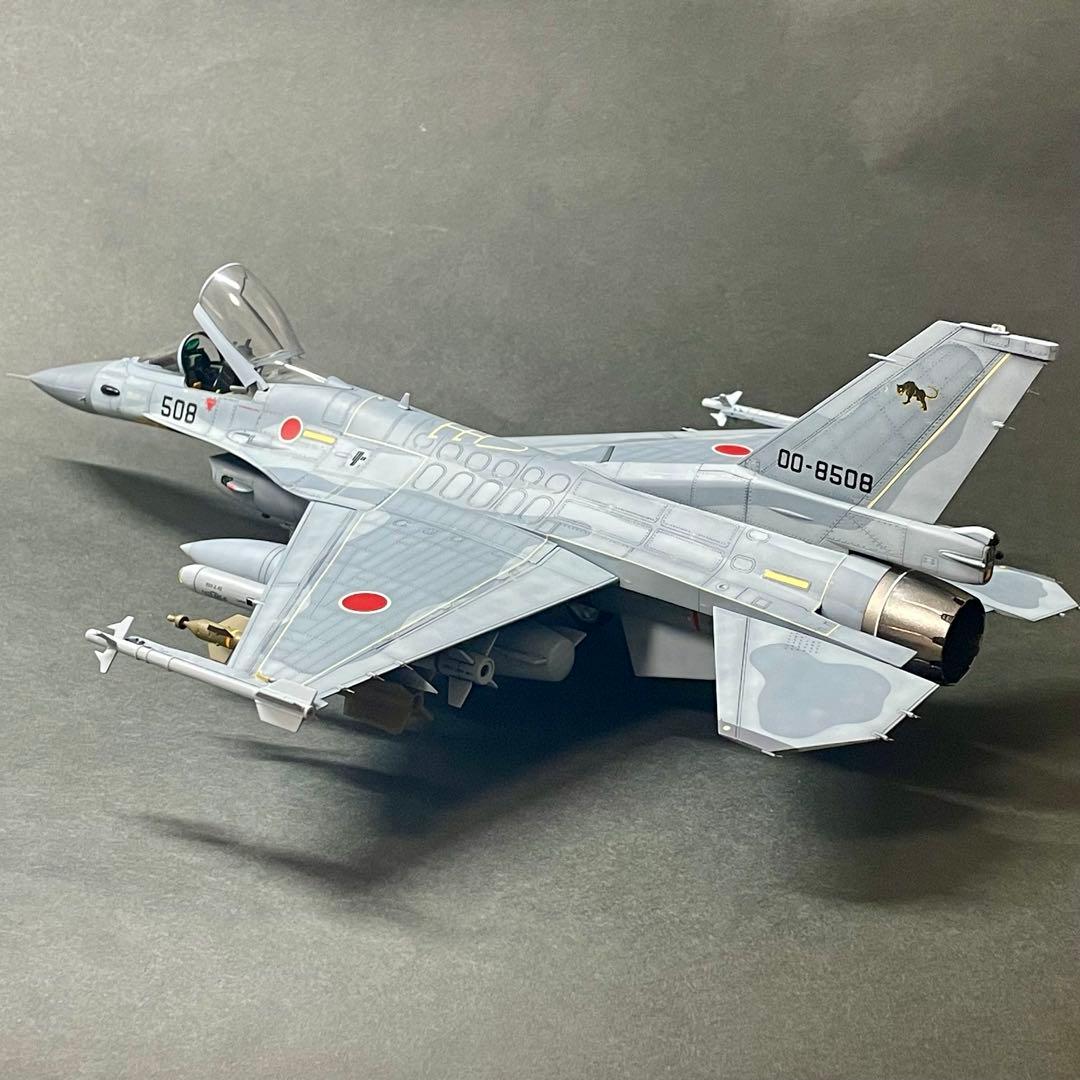 【完成品】 ハセガワ 1/48 F-16J \"ワイバーン\" 幻の爆撃