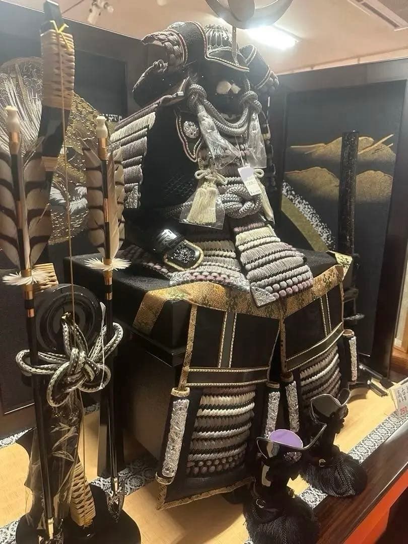五月人形 上杉鎧飾り 高級鎧兜飾り 新品未使用 展示品 閉店在庫