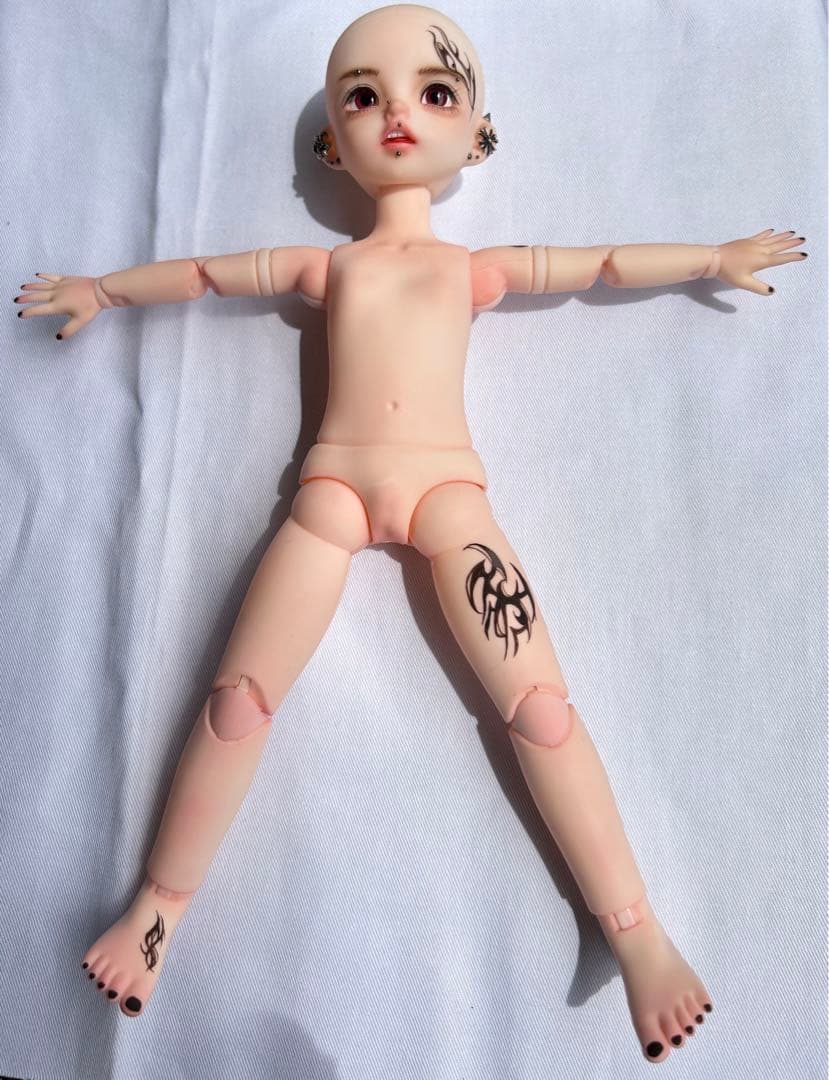 【お値下げ】カスタムドール 1/6 bjd 球体関節人形 ピアス付き