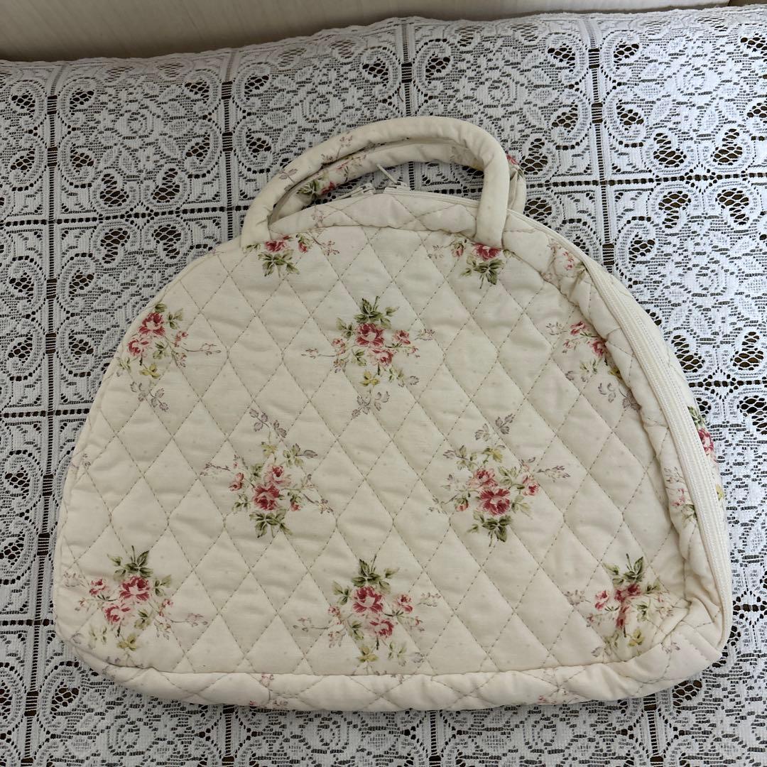 マニーローズ　トラベルポーチ　コラージュ