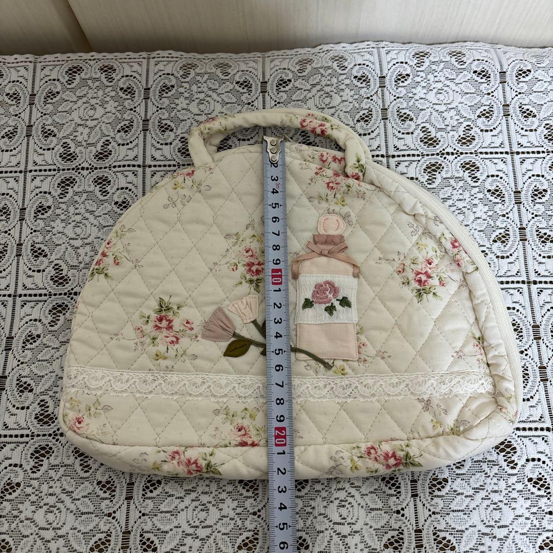 マニーローズ　トラベルポーチ　コラージュ