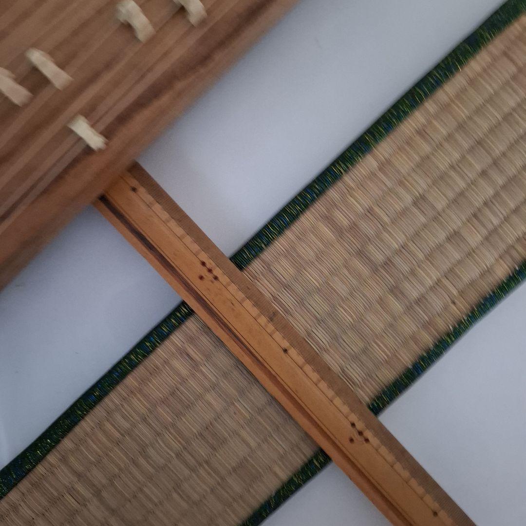 13弦の 華やかな装飾のミニお琴