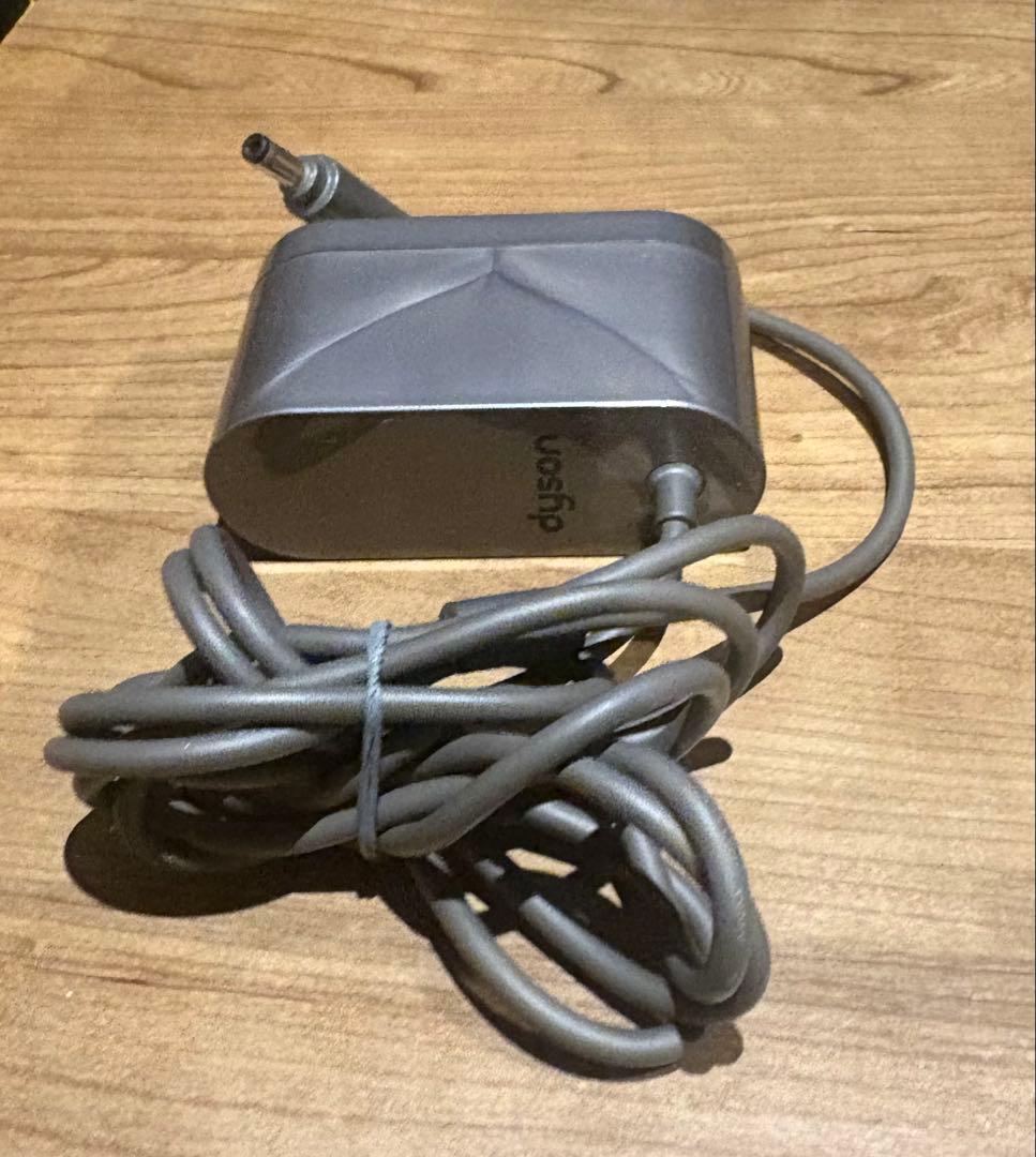 動作確認、内部洗浄済！#Dyson #V7人気の#SV11#ダイソン ハンディ