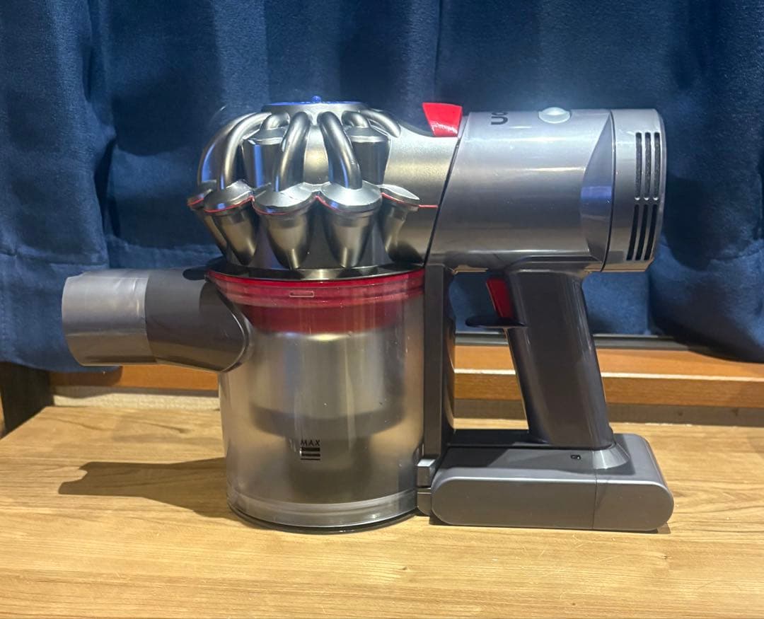 動作確認、内部洗浄済！#Dyson #V7人気の#SV11#ダイソン ハンディ