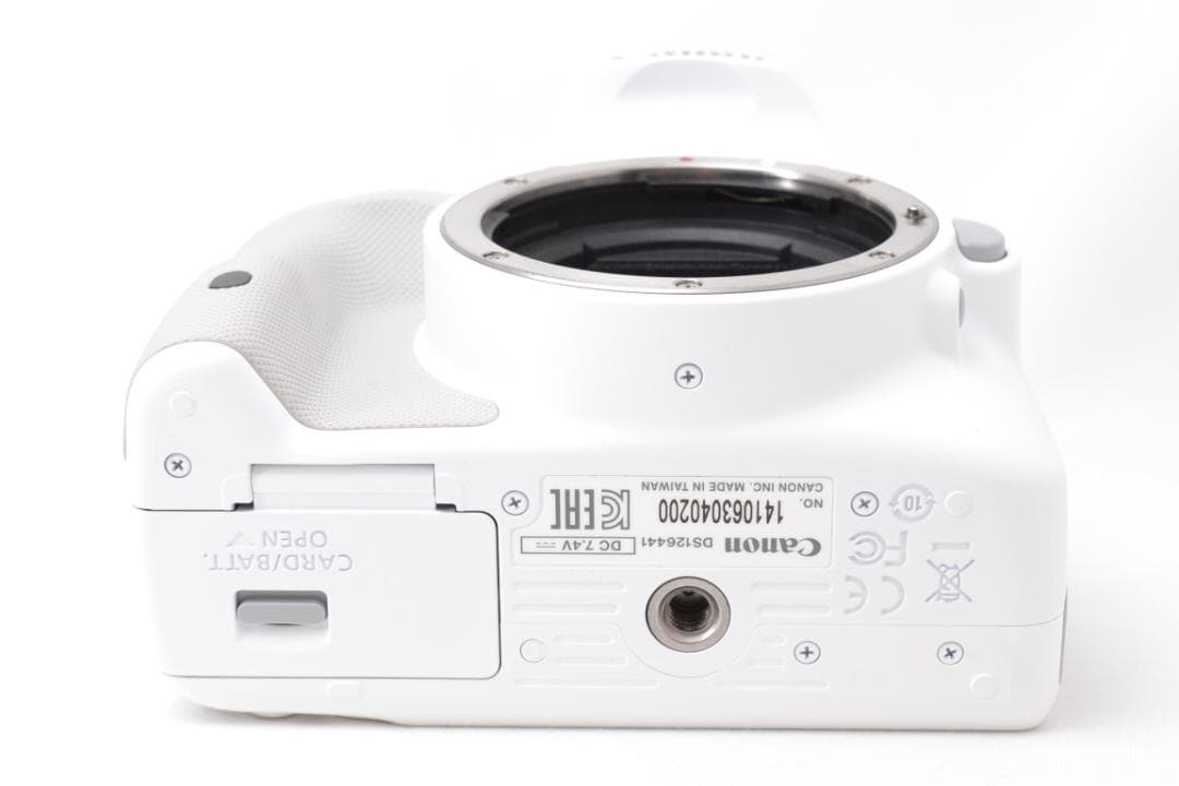 ■ ほぼ新品 ■ キャノン　Canon Kiss X7 ダブルレンズキット