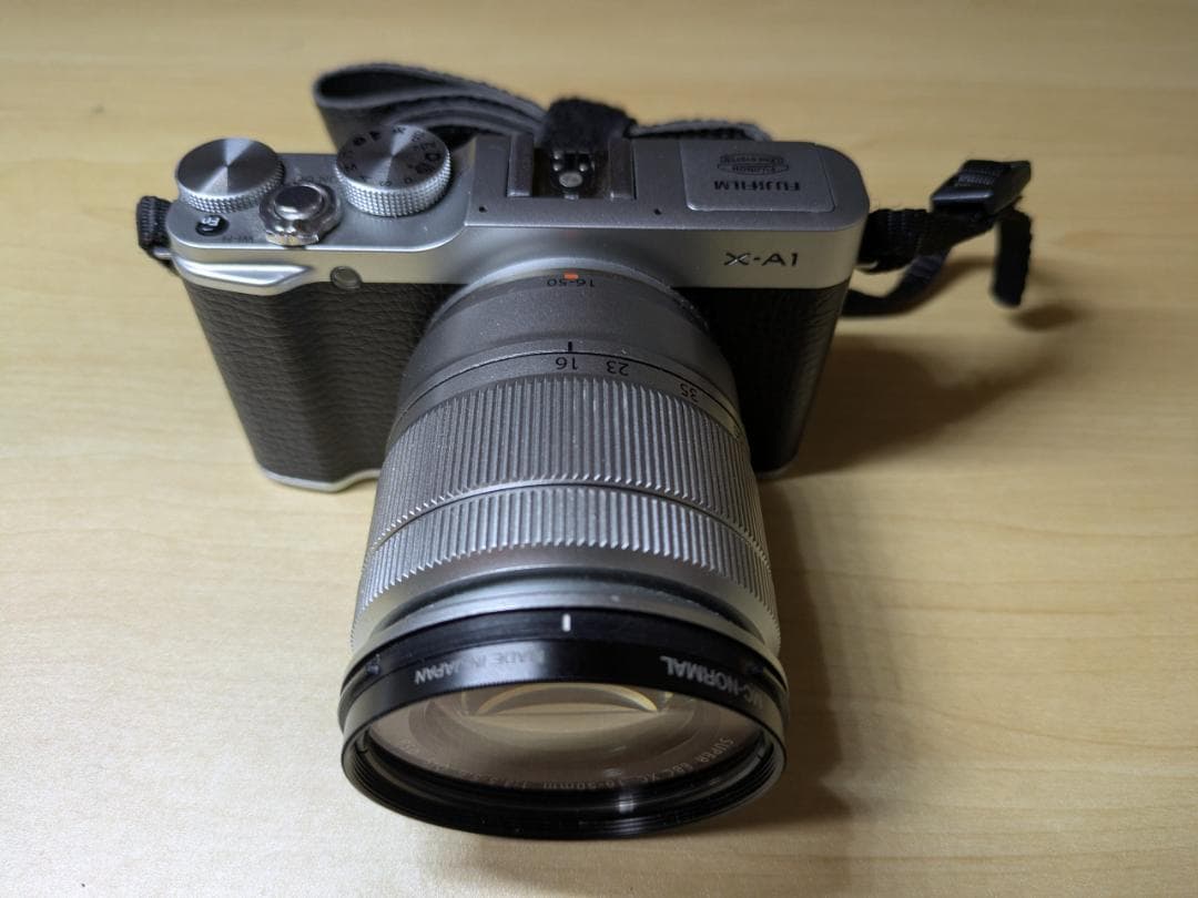 Fujifilm X-A1 ミラーレスカメラ