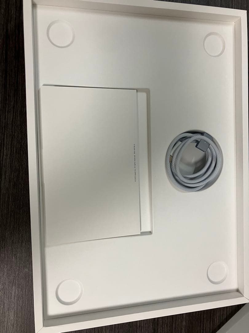 M4チップのMacBook512Gスカイブルー