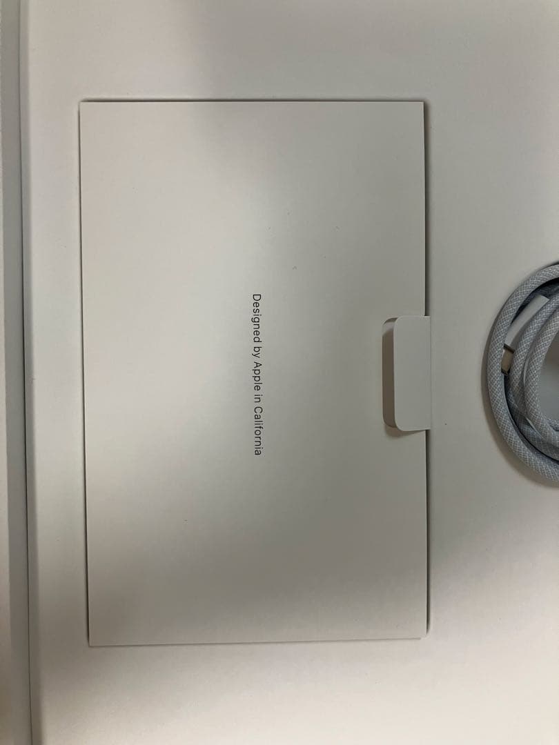 M4チップのMacBook512Gスカイブルー