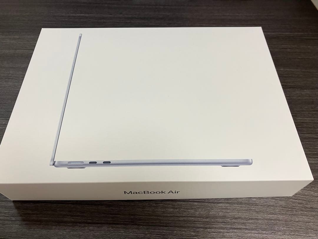 M4チップのMacBook512Gスカイブルー