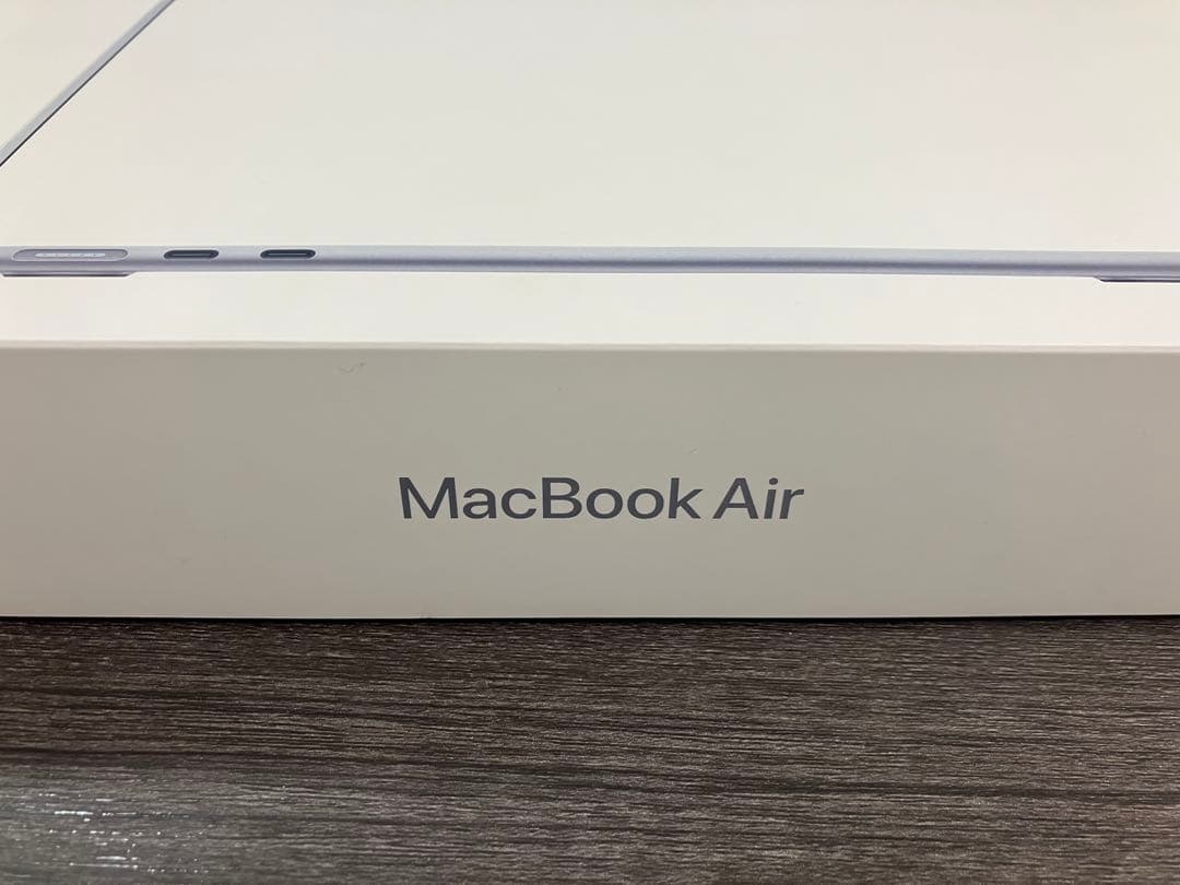 M4チップのMacBook512Gスカイブルー