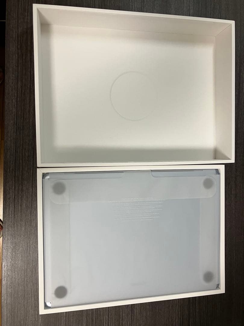 M4チップのMacBook512Gスカイブルー