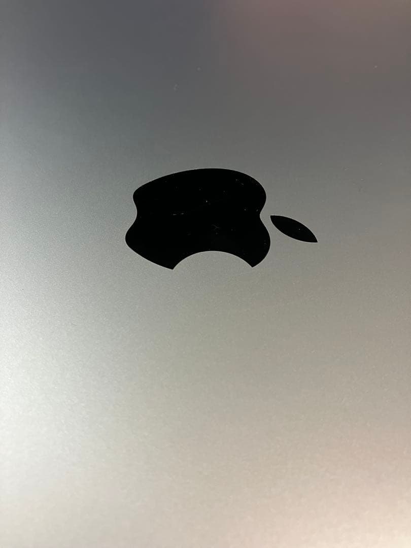 M4チップのMacBook512Gスカイブルー