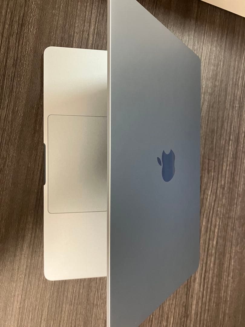 M4チップのMacBook512Gスカイブルー