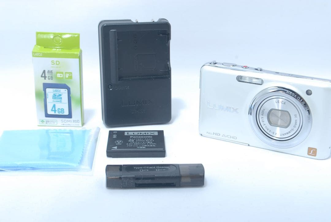 美品✨Panasonic 大人気 コンデジ ホワイト デジタルカメラ スマホ転送