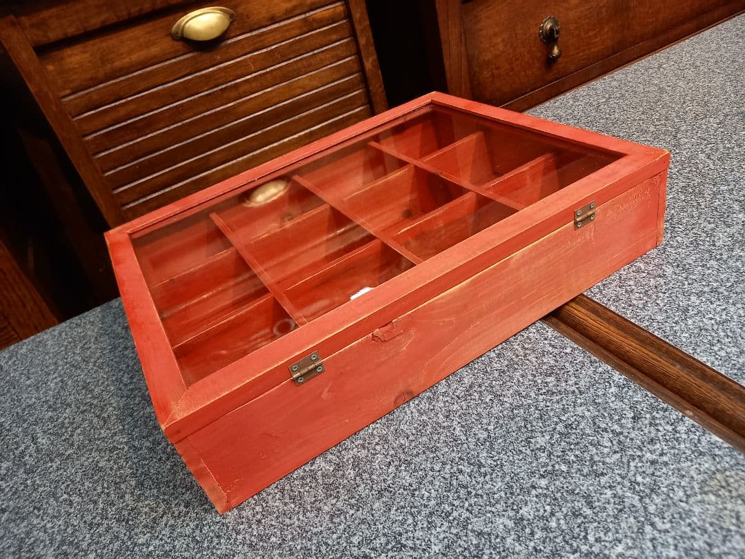 1980's　ヴィンテージ　硝子扉　レッド　ディスプレイ　ウッド　ケース　木箱