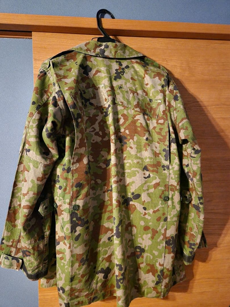 ミリタリー　迷彩服 上下セット　自衛隊風
