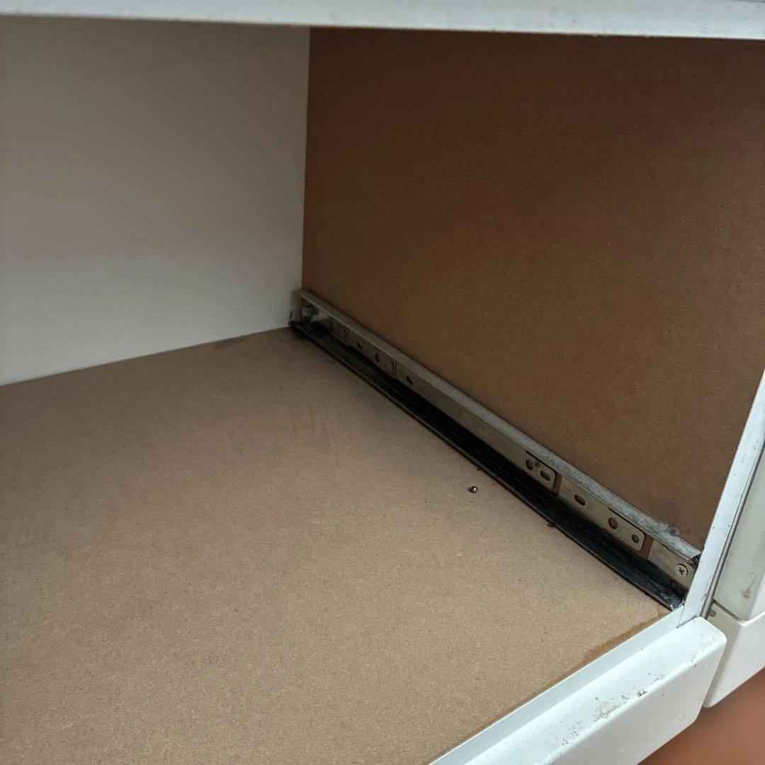 ニトリ ハイタイプ　 白　キッチンキャビネット ガラス　食器棚　キッチンボード