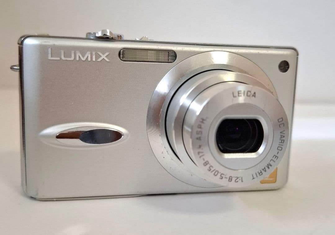 パナソニック Panasonic Lumix DMC-FX8 デジタルカメラ