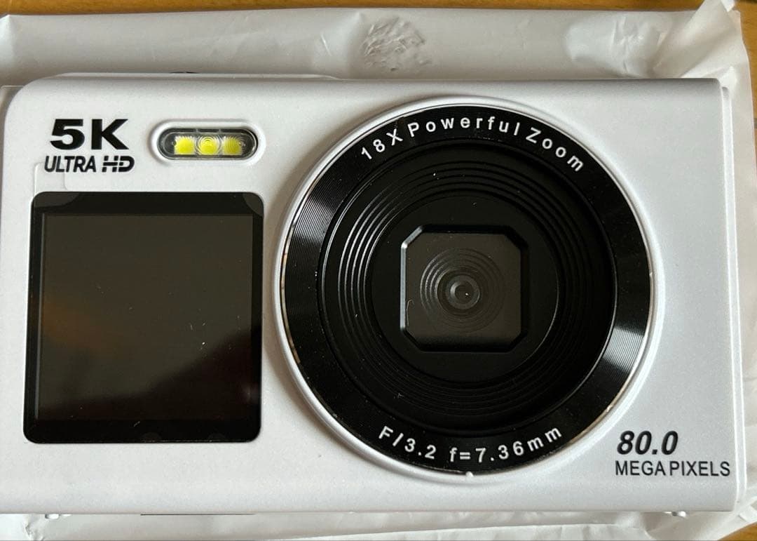 デジタルカメラ デジカメ 5K 8000万画素 18倍