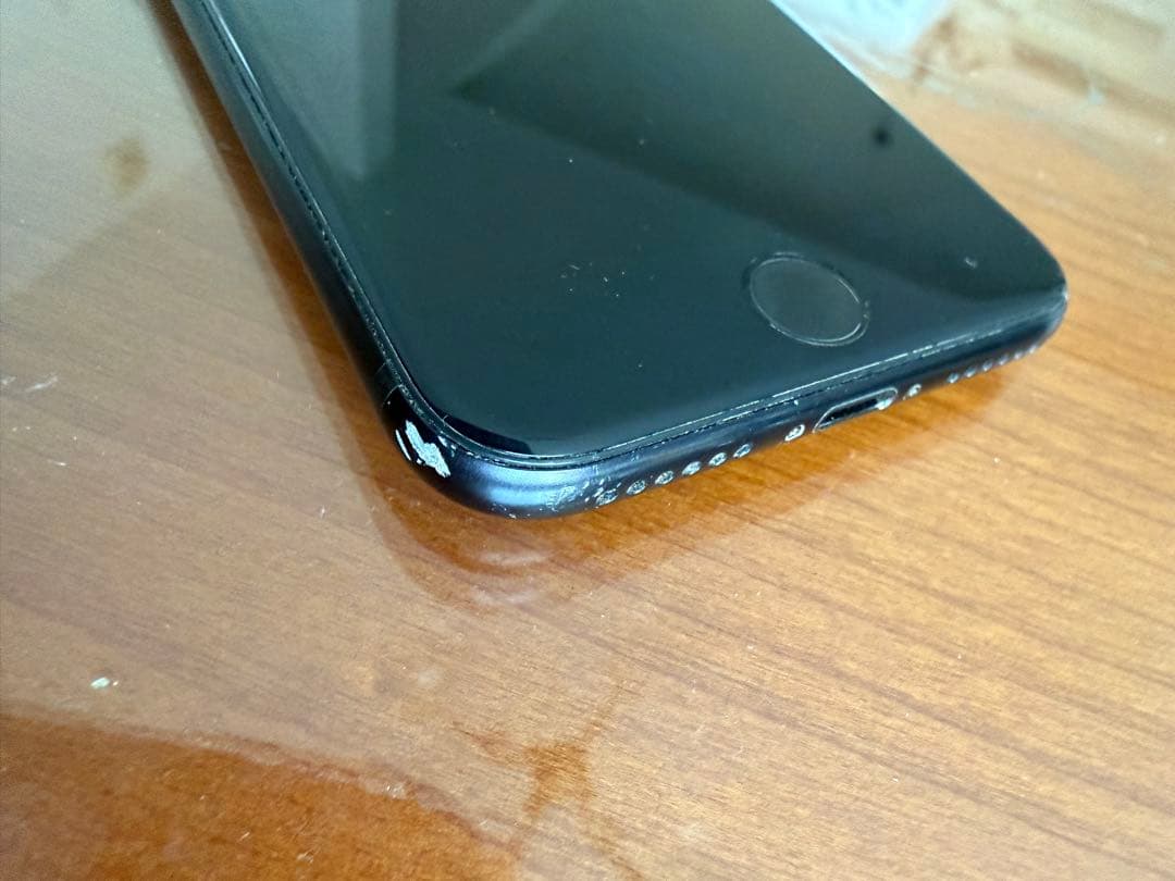 Apple iPhone SE2ブラック バッテリー85%