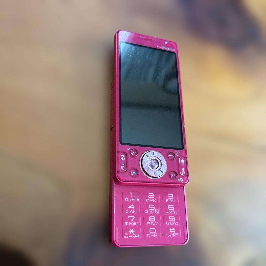 NTT docomo ピンク スライド式携帯電話　ジャンク品