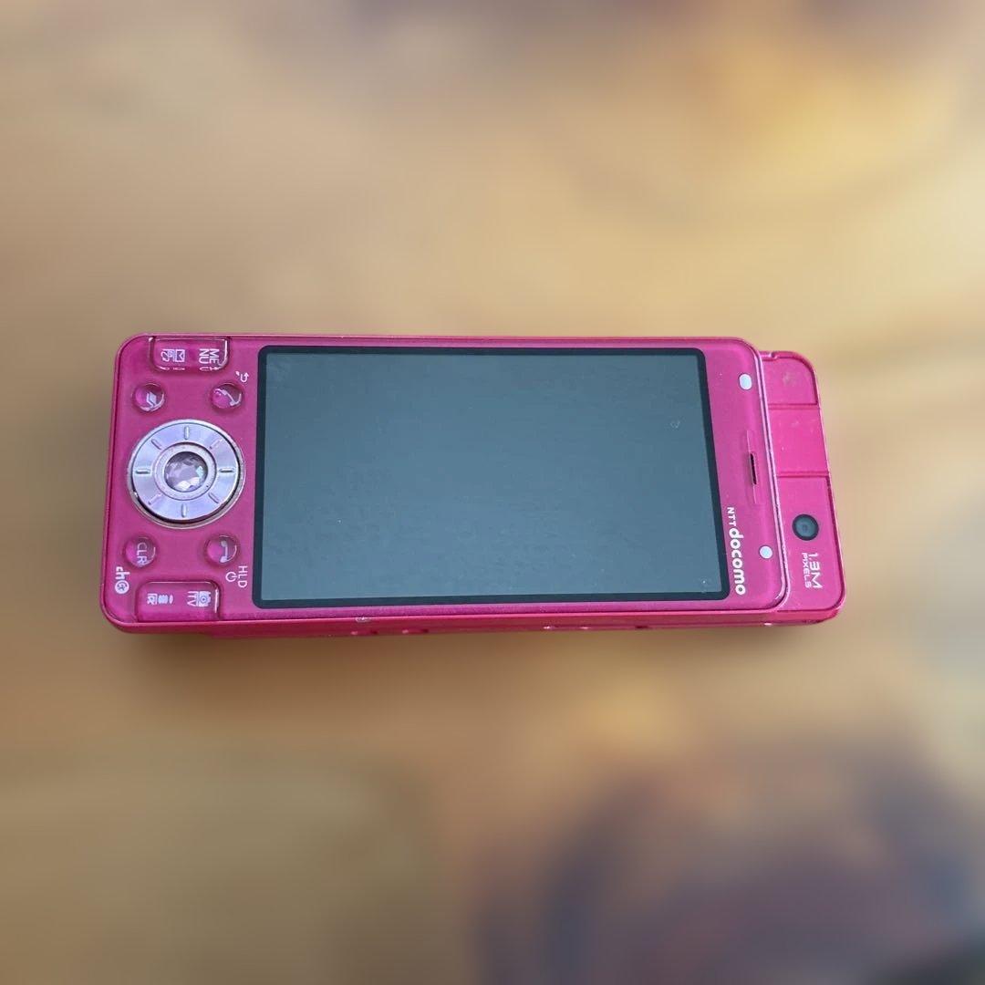 NTT docomo ピンク スライド式携帯電話　ジャンク品