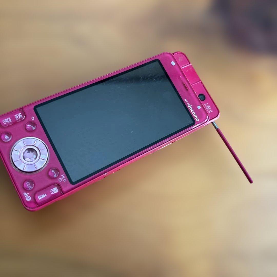 NTT docomo ピンク スライド式携帯電話　ジャンク品