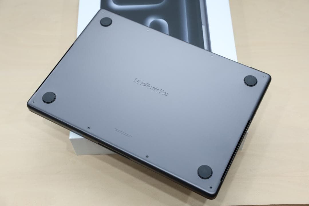 MacBook Pro M5 14インチ 24GB/1TB スペースブラック