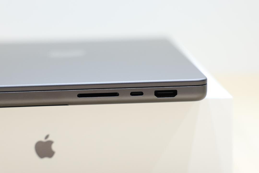 MacBook Pro M5 14インチ 24GB/1TB スペースブラック
