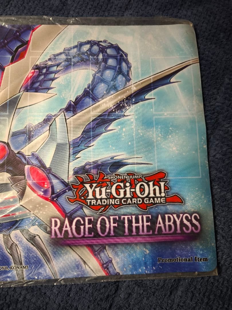 遊戯王　EU 英語版　シャークドレイクリバイス　プレイマット　新品未開封