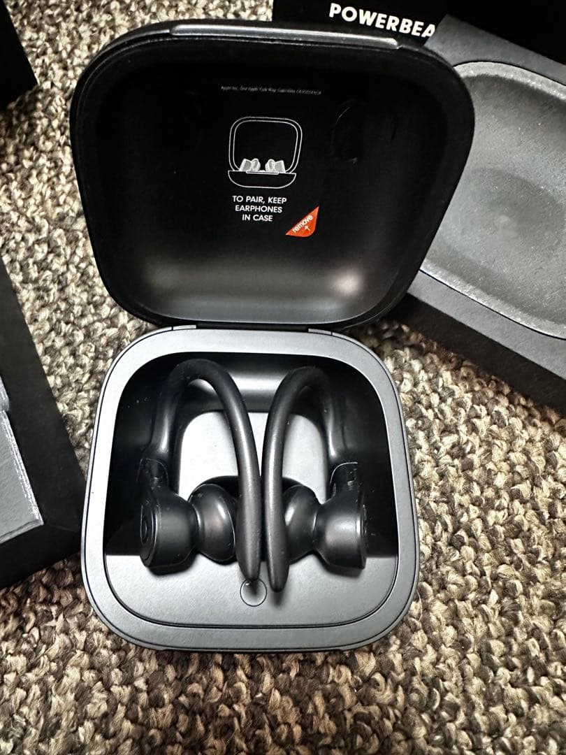 Powerbeats Pro ワイヤレスイヤホン ブラック 充電ケース付き