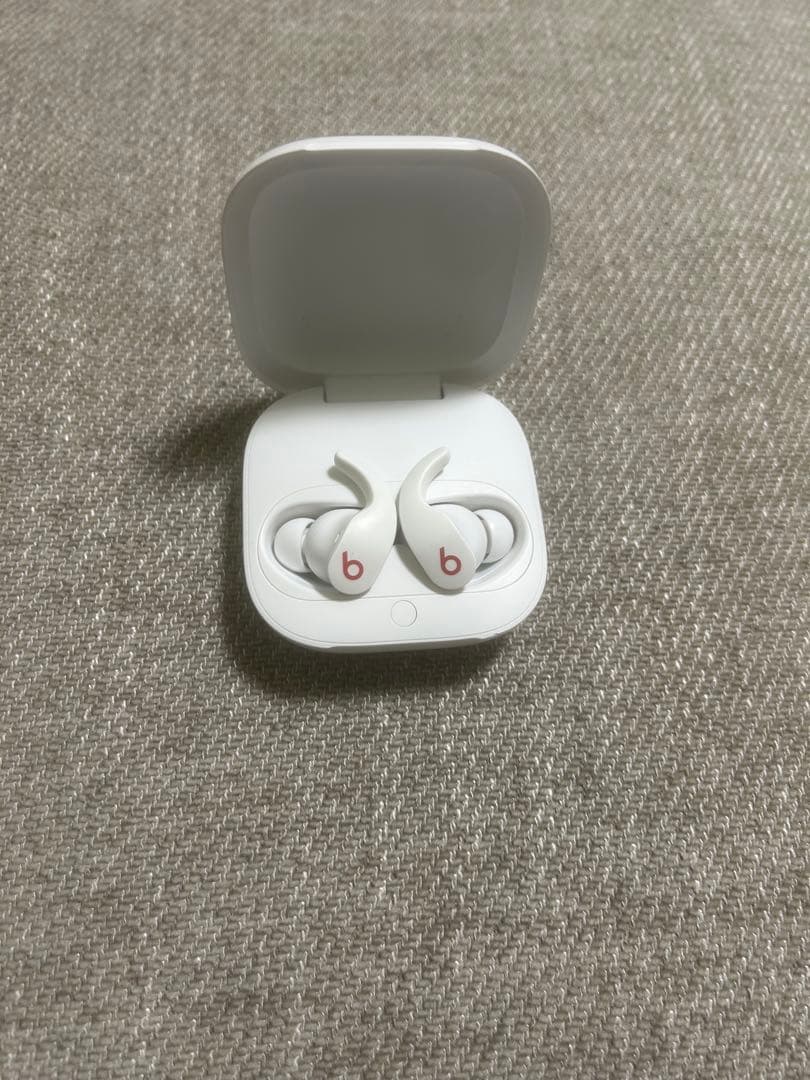 Beats ワイヤレスイヤホン ホワイト