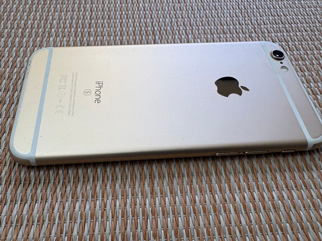 iPhone6s本体　ゴールド　128GB