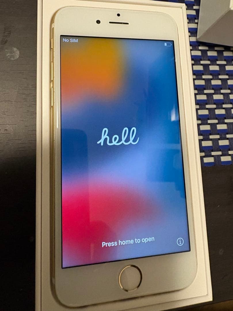 iPhone6s本体　ゴールド　128GB