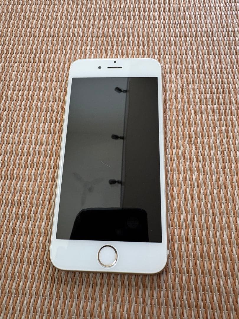 iPhone6s本体　ゴールド　128GB