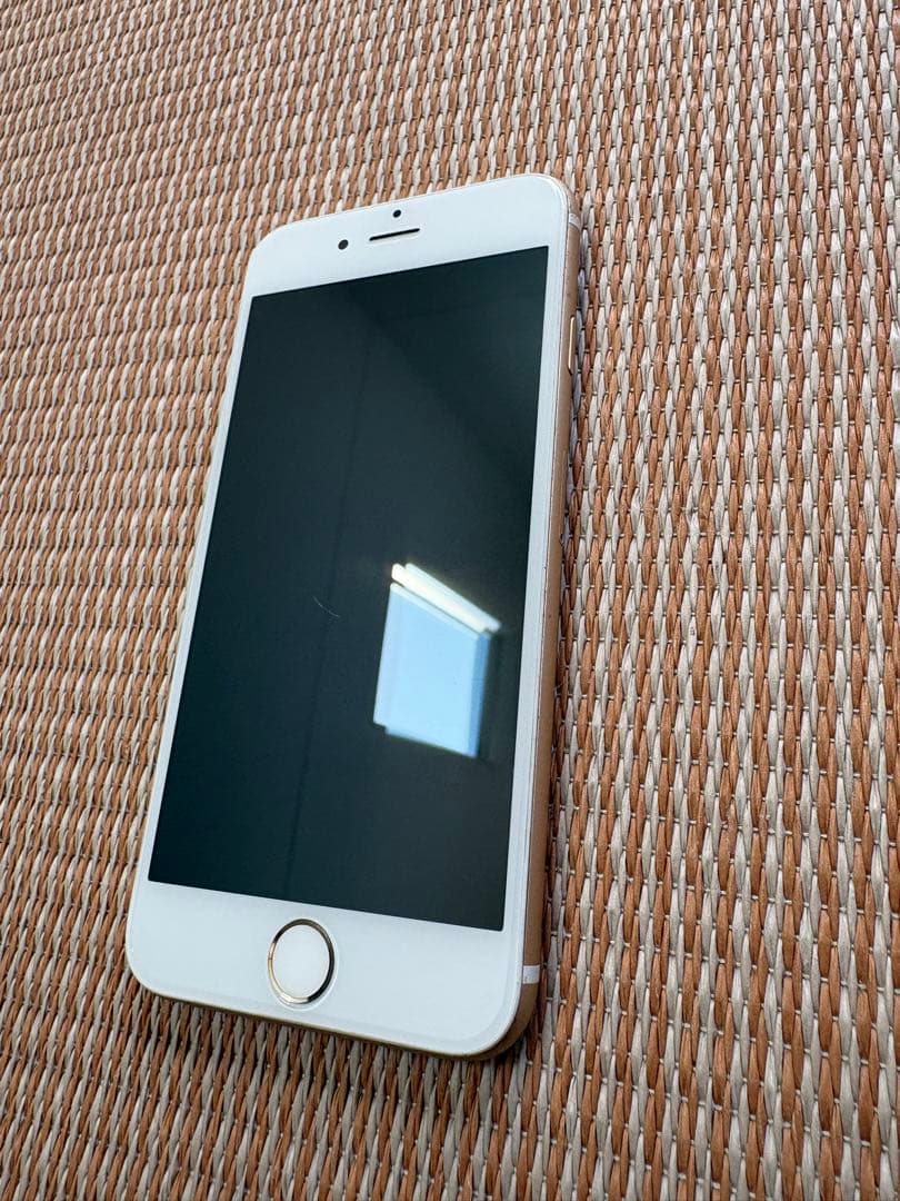iPhone6s本体　ゴールド　128GB