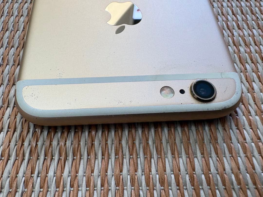 iPhone6s本体　ゴールド　128GB