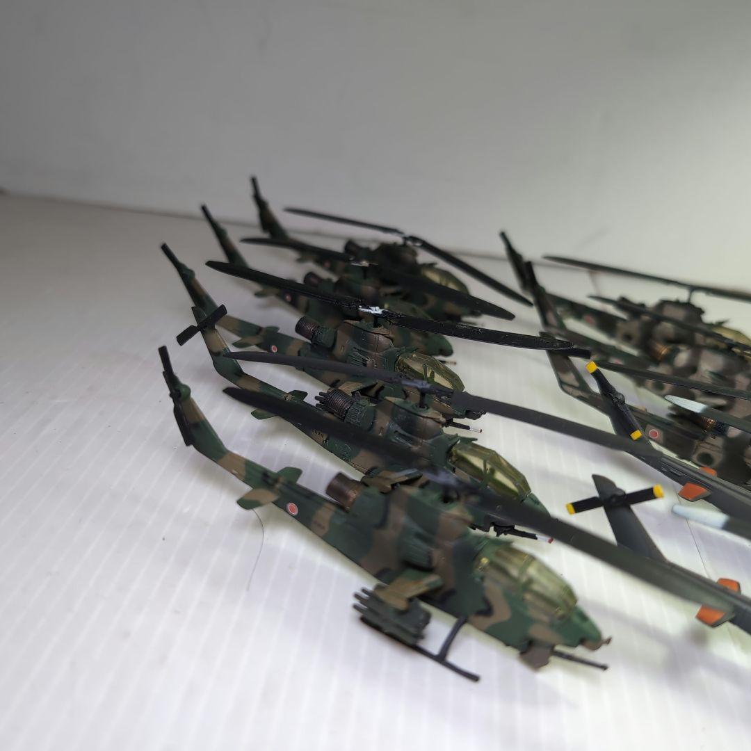 ワールドタンクミュージアム　迷彩色の軍用ヘリコプターまとめ売り13台