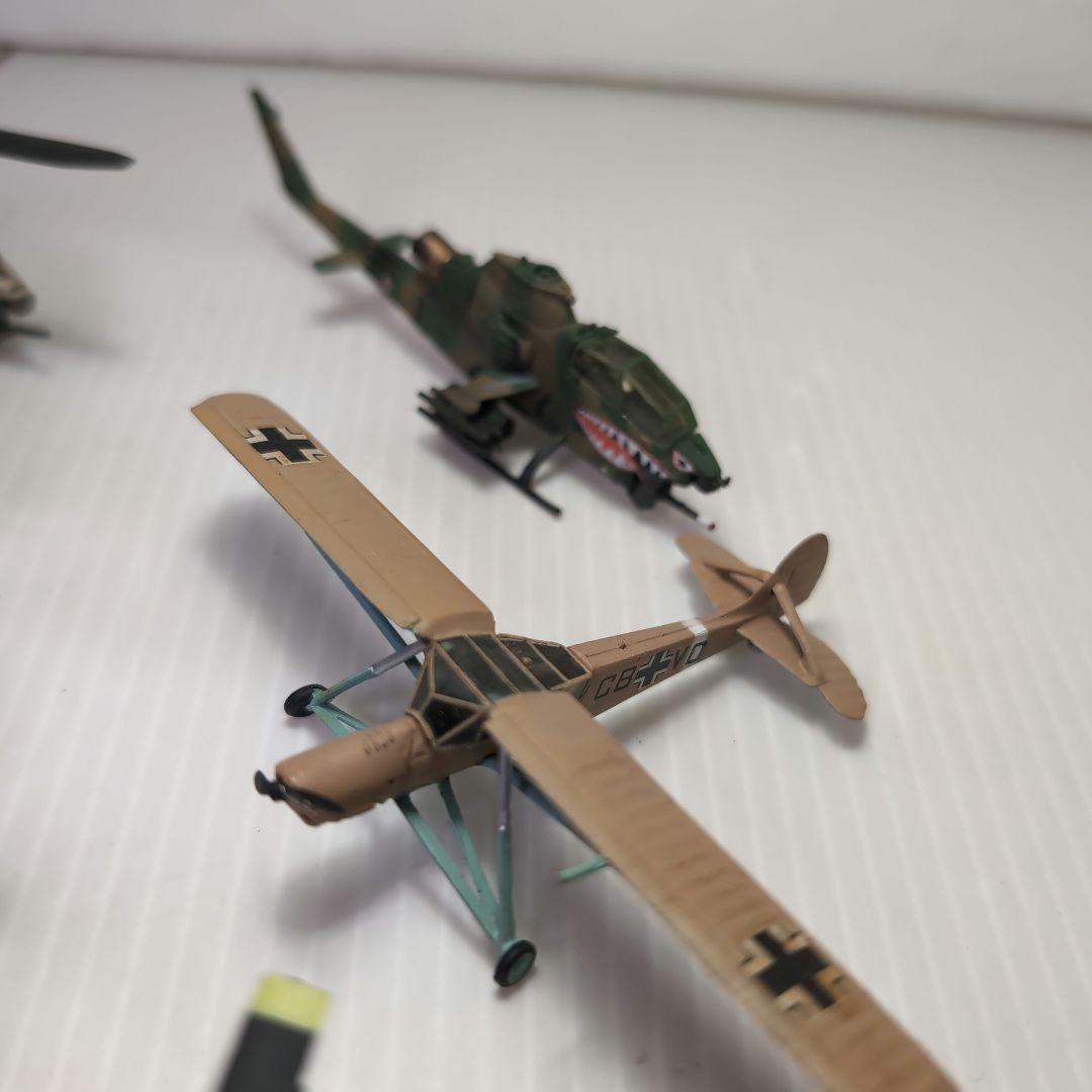 ワールドタンクミュージアム　迷彩色の軍用ヘリコプターまとめ売り13台