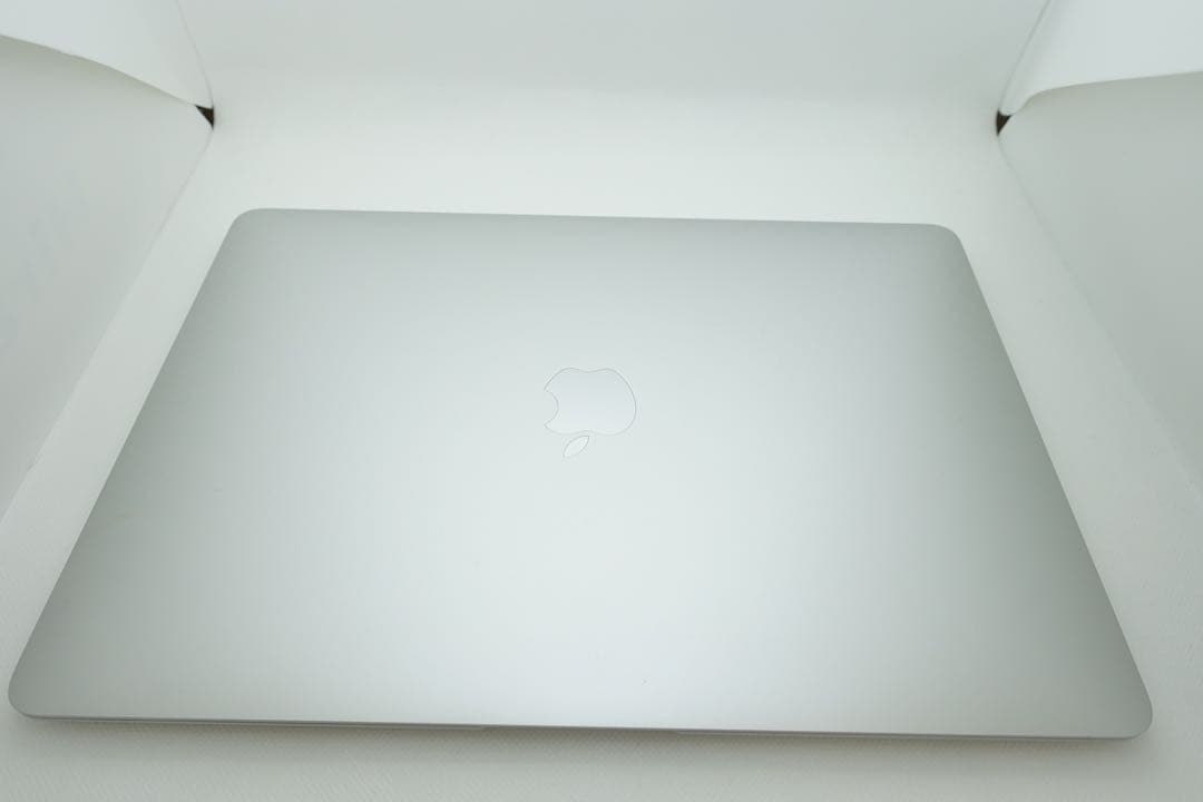 MacBook本体 MacBook Air M1 8GB 256GB 2020
