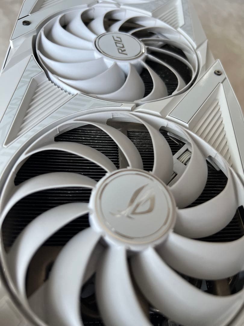 グラフィックボード・グラボ・ビデオカード rog GeForce RTX3090 O24G white