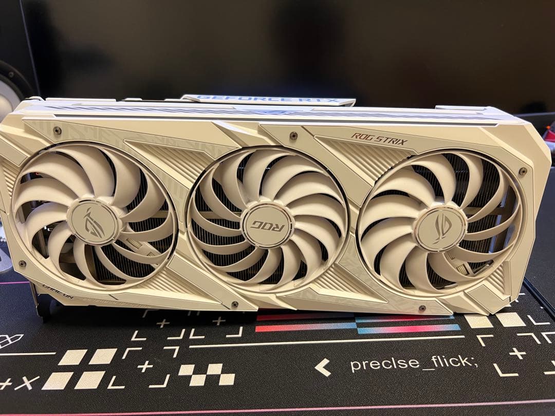 グラフィックボード・グラボ・ビデオカード rog GeForce RTX3090 O24G white