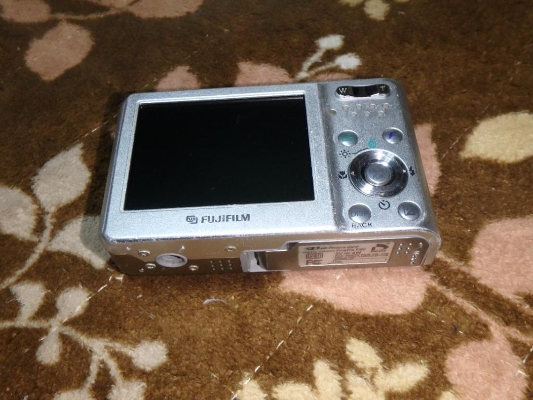 動作品 FUJIFILM F30 FinePix デジタルカメラ