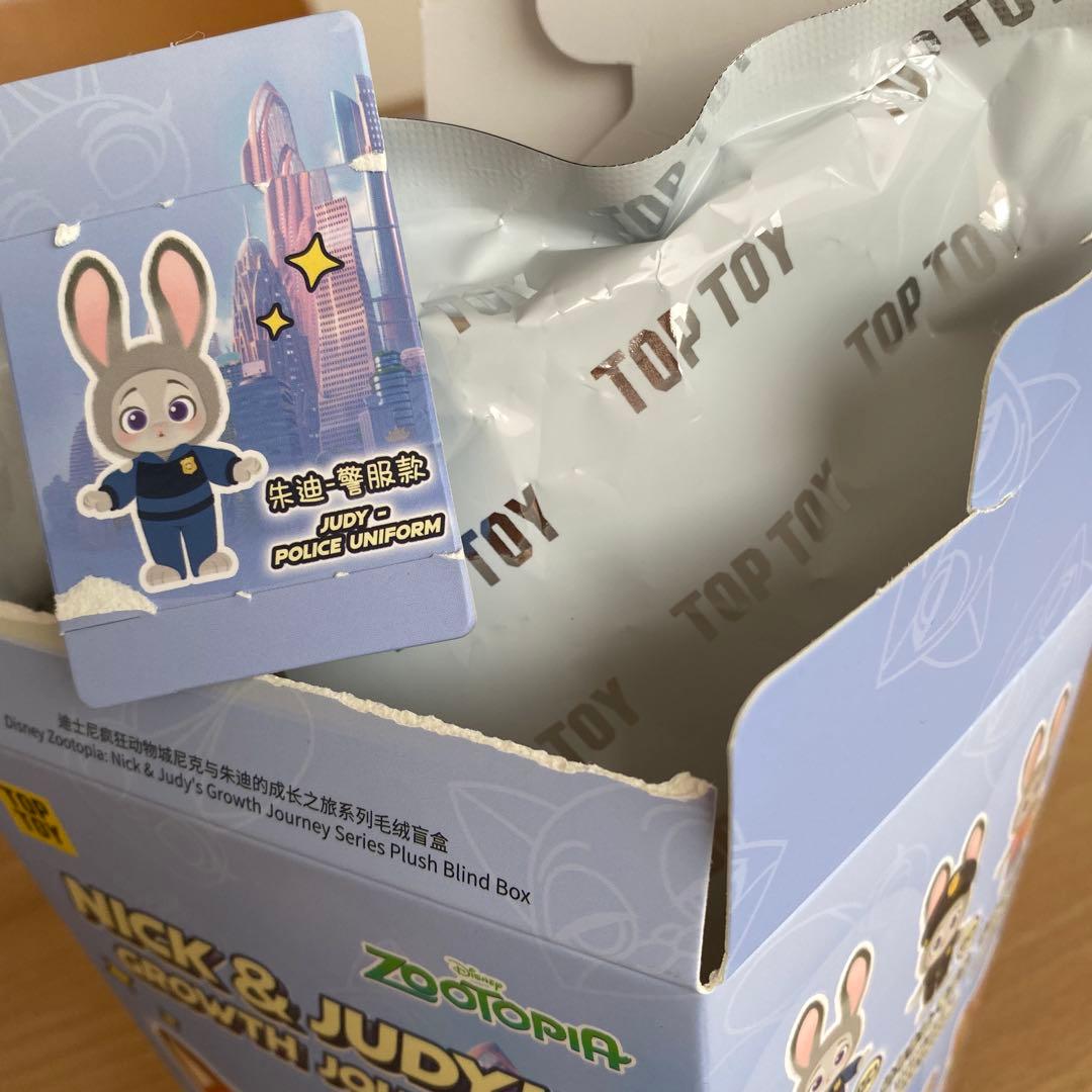 TOPTOY ズートピアぬいぐるみキーホルダー　ニック+ジュディ【新品、未使用】