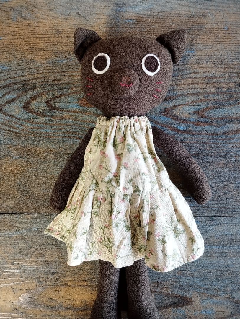 ハンドメイド「茶ねこちゃん」着せ替え人形セット・手洗い可