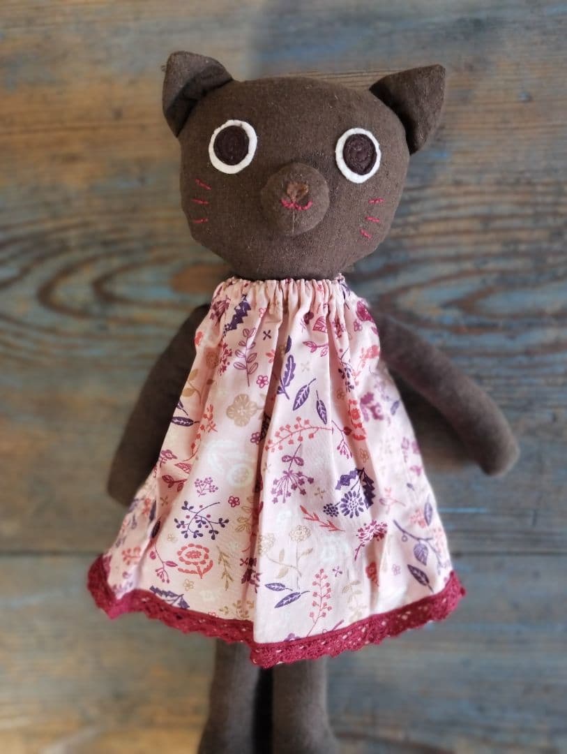 ハンドメイド「茶ねこちゃん」着せ替え人形セット・手洗い可