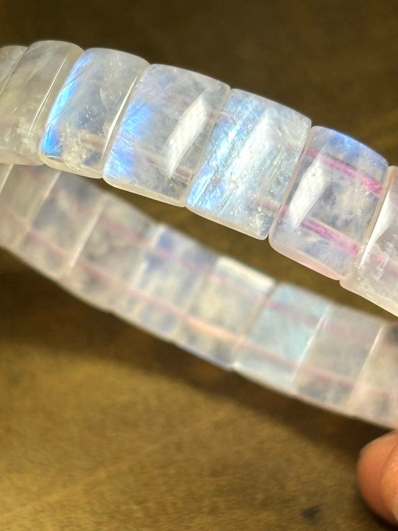 【再入荷】　ピンクムーンストーンバングル11.7×8㎜（新品未使用）ブルーシラー