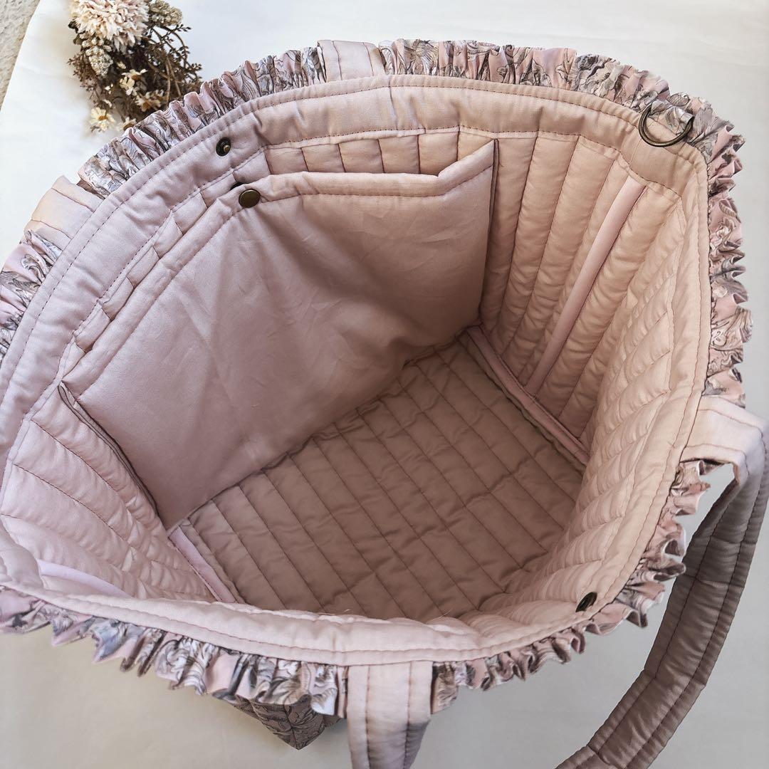 リバティ　フリルキルト特大トートバッグ　アレキサンダーマーブルピンクヌビバッグ風