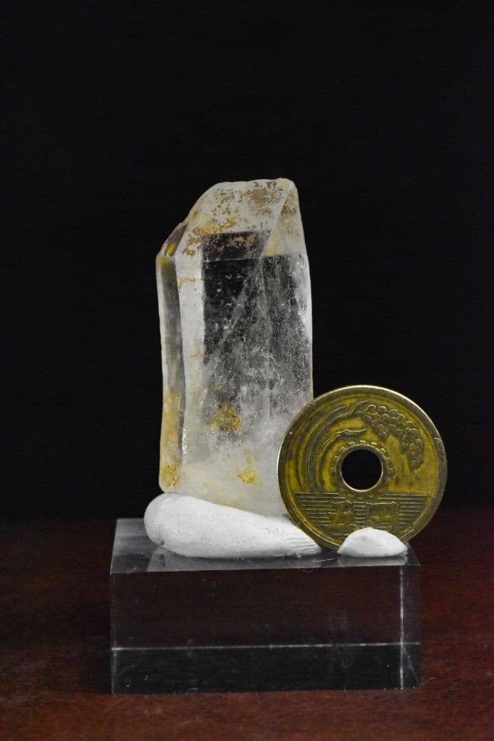 パキスタンシガール渓谷産 片タビーポイント水晶