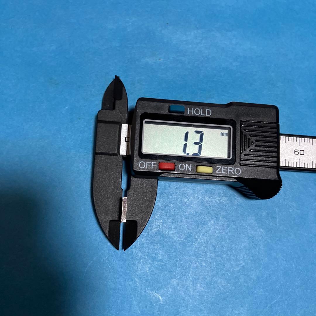 銀インゴット1点純銀メダル2点銅年銘板1点